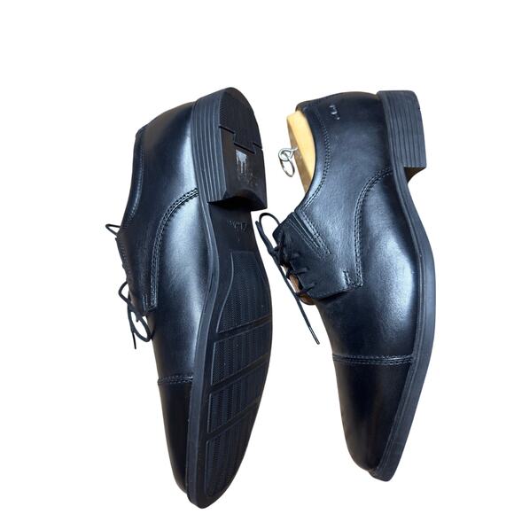 NWOT-Clarks Tilden Mens Leather Cap-Toe Dress Shoes Size 11W - Picture 11 of 11